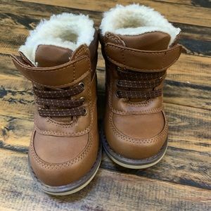 Toddler boots size 6